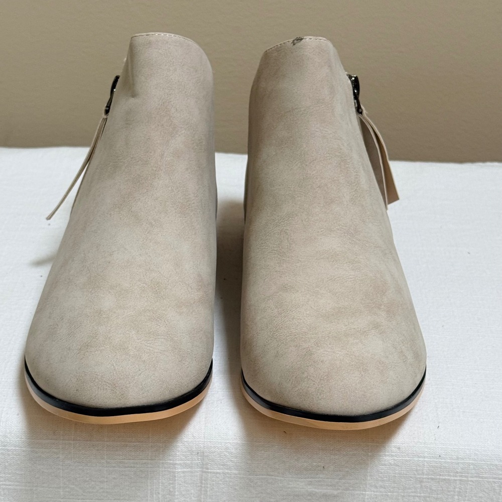 Unbranded Ankle Boots 8 Beige Faux Suede Tassel Zip Low Block Heel Booties